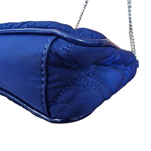 Vera Bradley Blue Quilted Crossbody Bag With Chain Strap & Patterned Lining - Picture 5 of 6